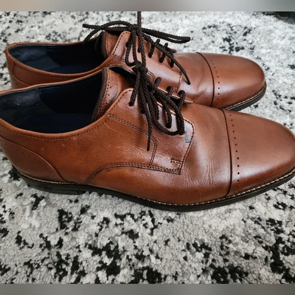 美品：COLE　HAAN　GRAND 360 (8 1/2) Cole Haan Men's Osborn Grand 360 Plain Toe Oxford Style